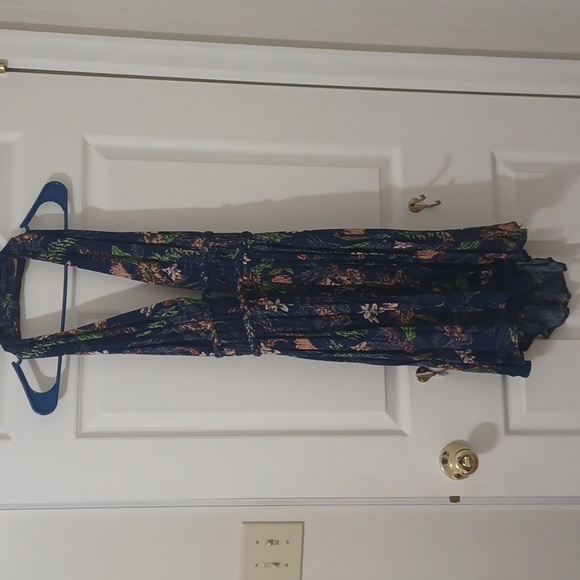ILLA ILLA Floral Print Halter Dress - Picture 2 of 8